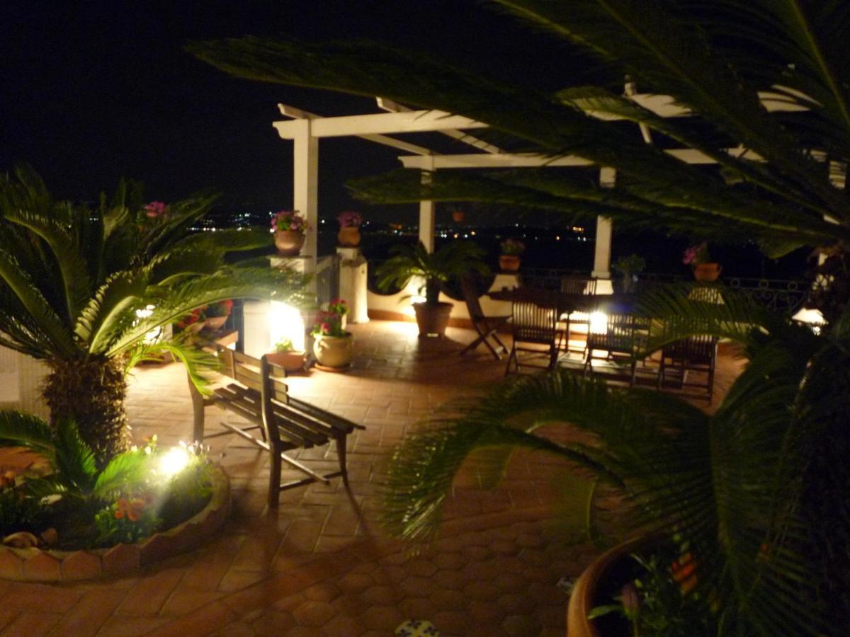 B&B Dea Fortuna Bacoli Exterior photo