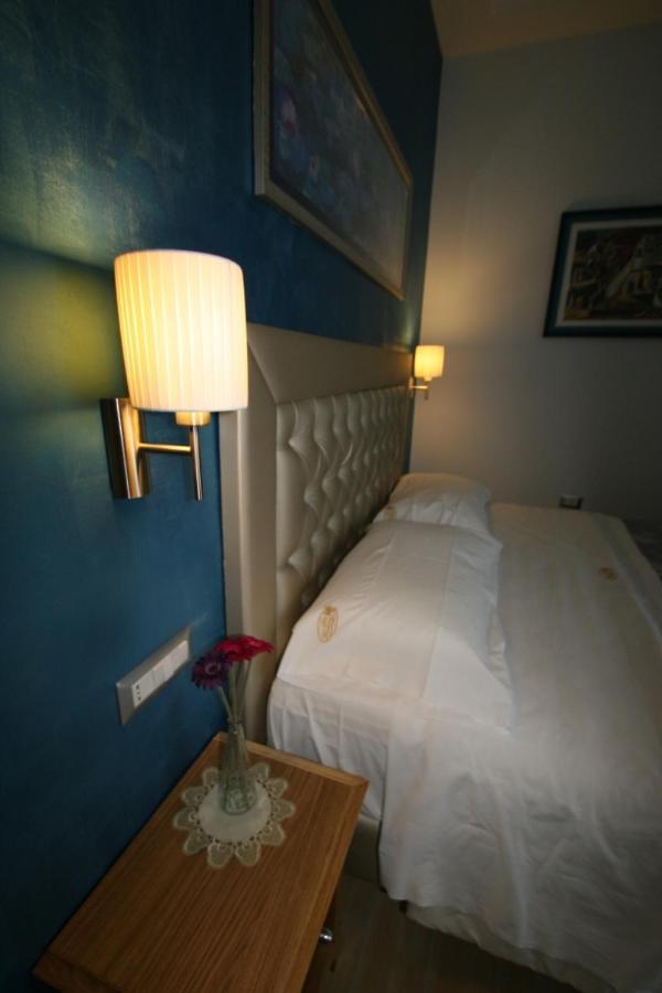 B&B Dea Fortuna Bacoli Exterior photo