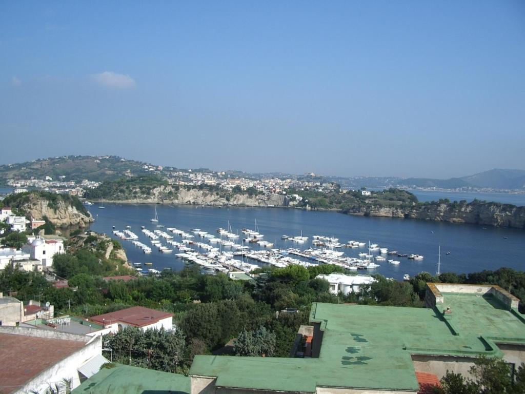 B&B Dea Fortuna Bacoli Exterior photo